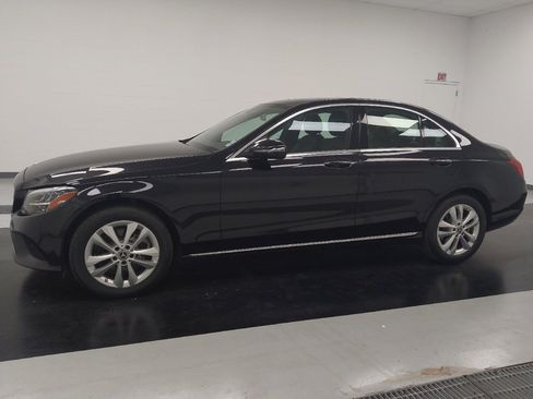 Used 2019 Mercedes-Benz C 300 4MATIC Sedan image 2
