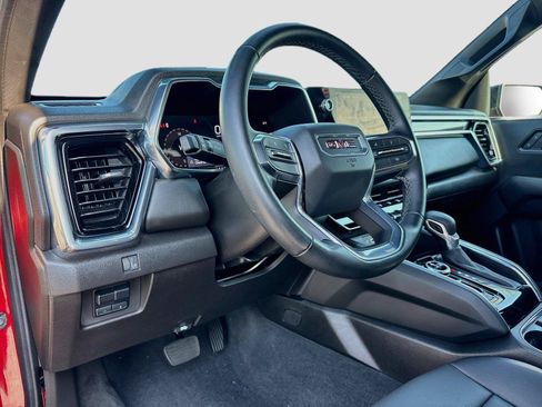 Used 2024 GMC Canyon Elevation w/ Elevation Premium Package AWD/4WD image 10