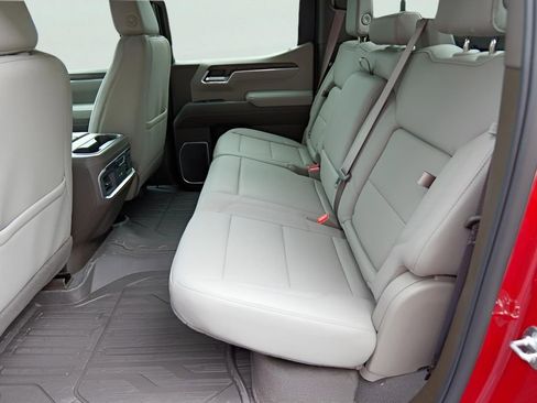 New 2026 GMC Sierra 1500 SLT image 22