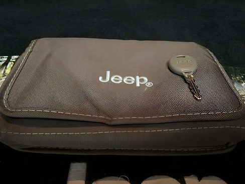 Used 2017 Jeep Wrangler Unlimited Sport w/ Connectivity Group image 19