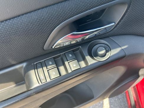 Used 2014 Chevrolet Cruze LT FWD image 12