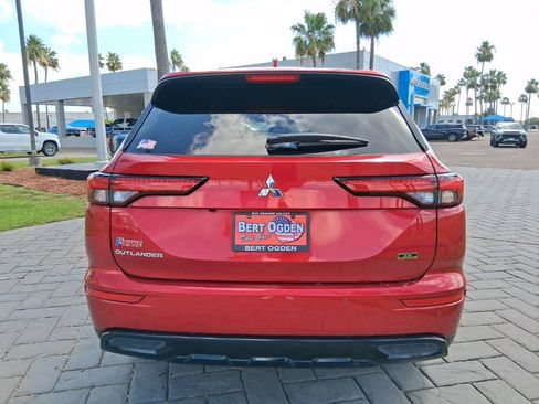 Used 2024 Mitsubishi Outlander SE FWD image 6
