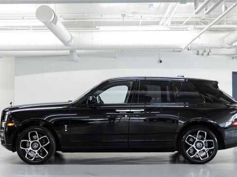Used 2024 Rolls-Royce Cullinan Black Badge w/ Driver's Package AWD/4WD image 2
