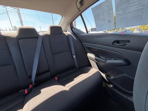 Used 2025 Nissan Altima 2.5 SV FWD image 37