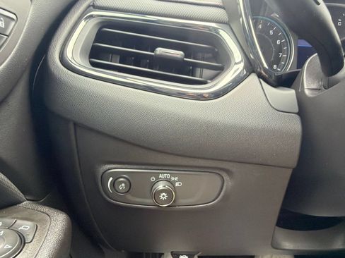 Used 2024 Chevrolet Equinox RS w/ RS Leather Package FWD image 21