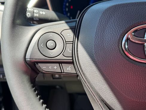 Used 2022 Toyota Corolla LE w/ Premium Interior Package image 10