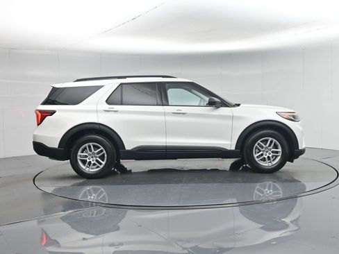 New 2026 Ford Explorer Active RWD image 26