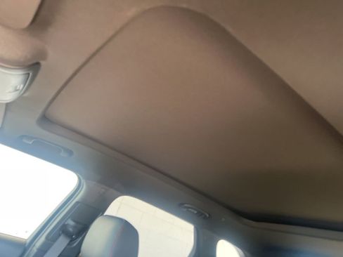 Used 2021 Chevrolet Blazer RS w/ Enhanced Convenience Package image 22