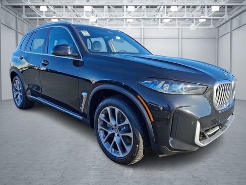New 2026 BMW X5 xDrive40i w/ Premium Package image 3