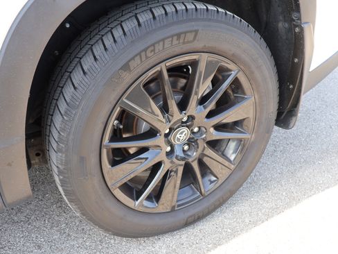 Used 2019 Toyota Highlander SE w/ Protection Package #3 AWD/4WD image 36