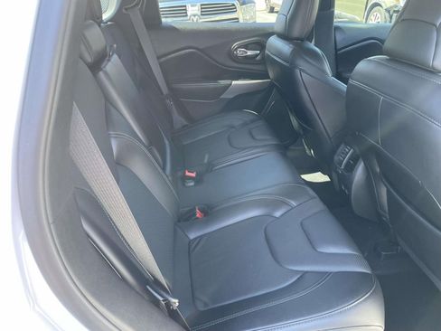 Used 2021 Jeep Cherokee Latitude Lux image 39