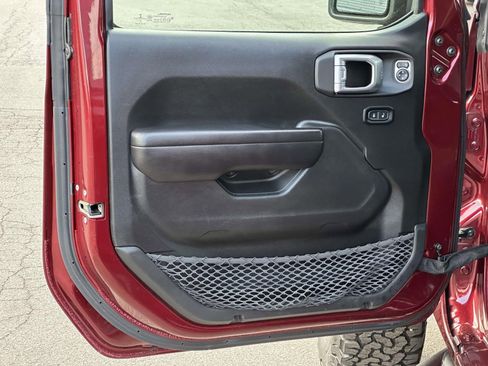 Used 2021 Jeep Wrangler Unlimited Rubicon image 16