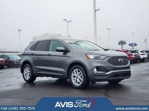 Used 2023 Ford Edge SEL w/ Convenience Package image 2