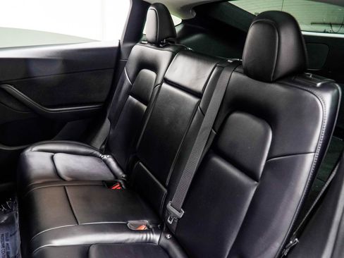 Used 2022 Tesla Model Y Performance image 33