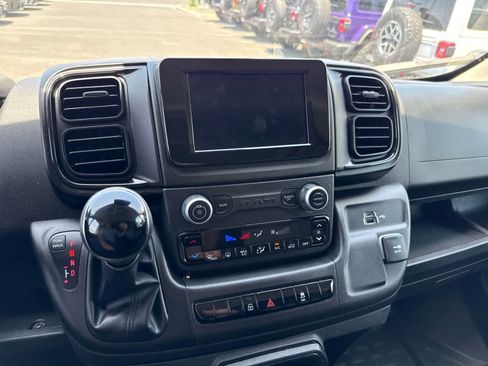 Used 2025 RAM ProMaster 2500 w/ Convenience Group FWD image 25