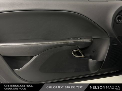 Used 2018 Dodge Challenger SRT Hellcat RWD image 19