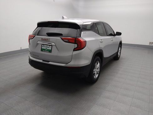 Used 2018 GMC Terrain SLE FWD image 9