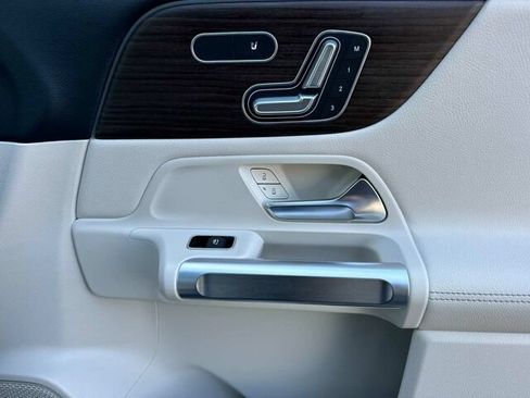 Certified 2026 Mercedes-Benz GLB 250 image 22