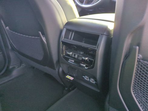 New 2025 Jeep Grand Cherokee Laredo w/ Luxury Tech Group I image 31