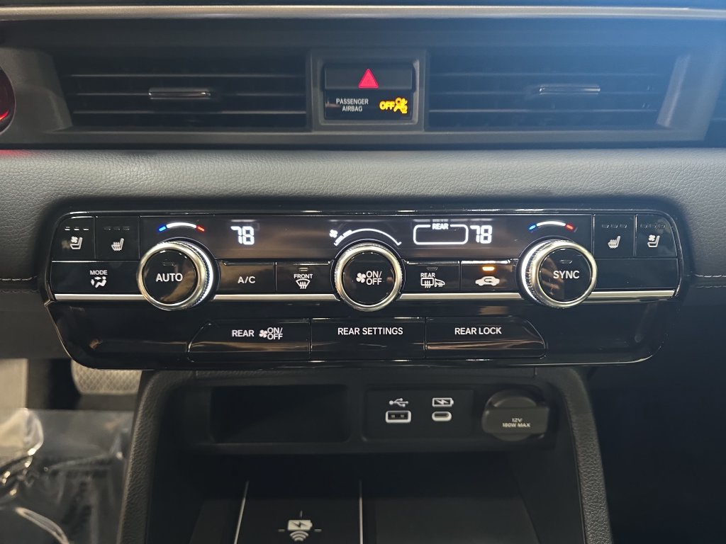 Used 2025 Honda Pilot Elite image 22
