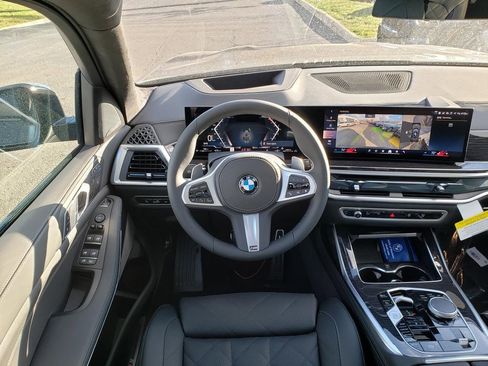 New 2026 BMW X7 xDrive40i w/ M Sport Package image 9