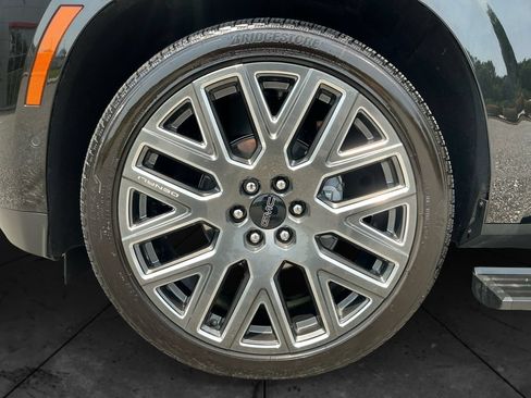 Used 2026 GMC Yukon Denali Ultimate AWD/4WD image 15