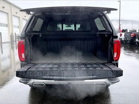 Used 2020 GMC Sierra 1500 SLT w/ SLT Premium Plus Package image 18