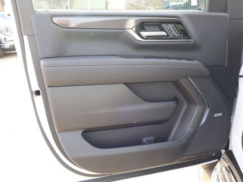 New 2026 GMC Yukon XL Elevation w/ LPO, Elevation Black Package image 12