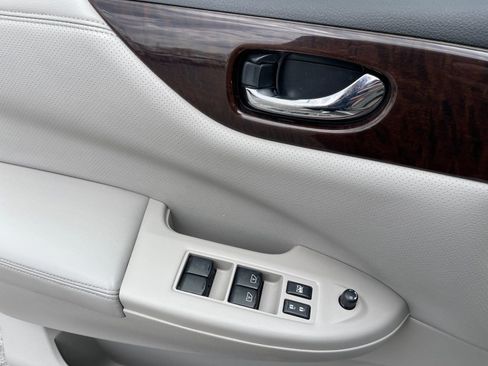 Used 2014 Nissan Quest SL FWD image 13