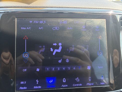 Used 2019 Jeep Grand Cherokee Altitude AWD/4WD image 24