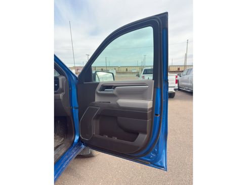 Used 2023 Chevrolet Silverado 1500 LT w/ Z71 Off-Road Package image 14