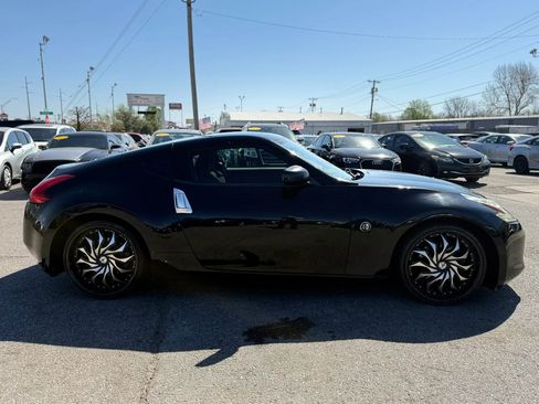 Used 2012 Nissan 370Z Coupe image 2
