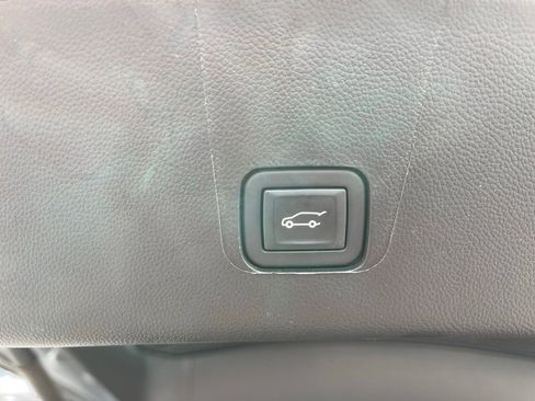 Used 2023 Chevrolet Traverse RS w/ LPO, Floor Liner Package AWD/4WD image 30