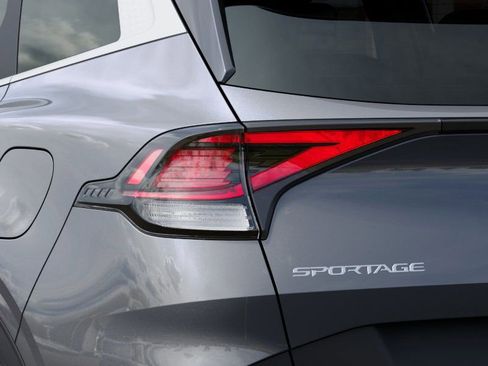 New 2025 Kia Sportage LX FWD image 11