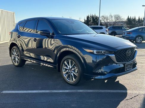 Certified 2025 MAZDA CX-5 AWD 2.5 S w/ Premium Plus Pkg image 3