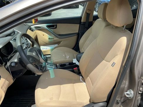 Used 2013 Hyundai Elantra GLS w/ Preferred Pkg FWD image 3