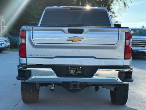 Used 2022 Chevrolet Silverado 2500 LT w/ Convenience Package AWD/4WD image 6