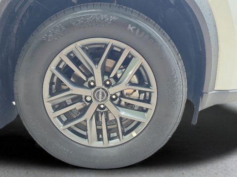 Certified 2026 Nissan Rogue SV FWD image 44