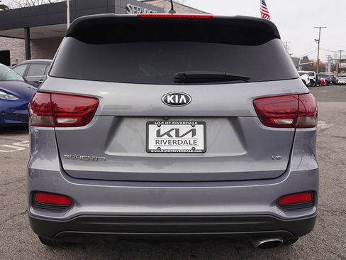Used 2020 Kia Sorento LX image 10