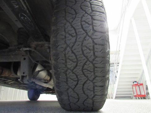 Used 2020 Ford Transit 150 Low Roof RWD image 28