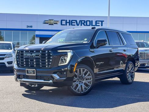 Used 2026 GMC Yukon Denali Ultimate w/ LPO, Floor Liner Package AWD/4WD image 1
