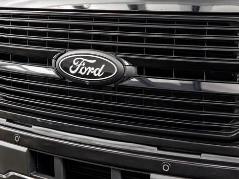 Used 2025 Ford F150 Platinum AWD/4WD image 4