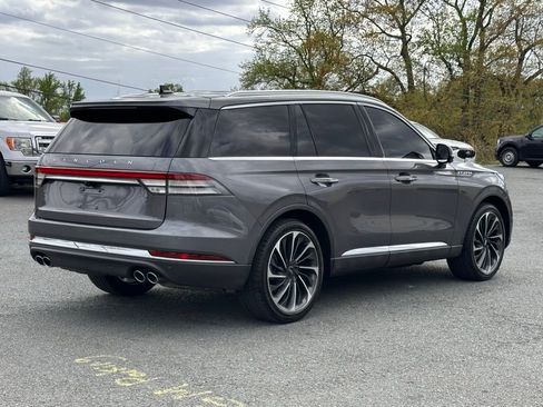 Used 2023 Lincoln Aviator Reserve w/ Equipment Group 201A image 9