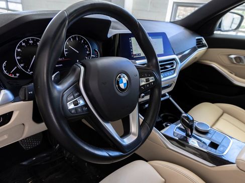 Used 2020 BMW 330i Sedan w/ Convenience Package RWD image 16