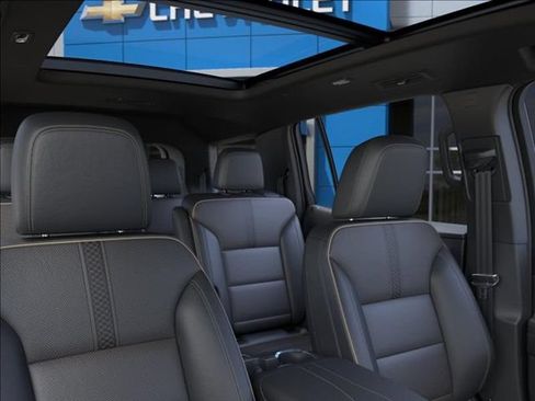 New 2026 Chevrolet Traverse High Country w/ LPO, Floor Liner Package FWD image 24