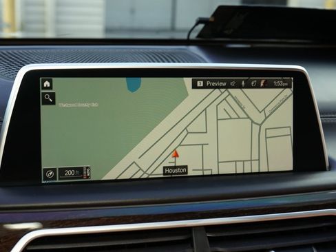 Used 2022 BMW 750i xDrive w/ Executive Package image 15