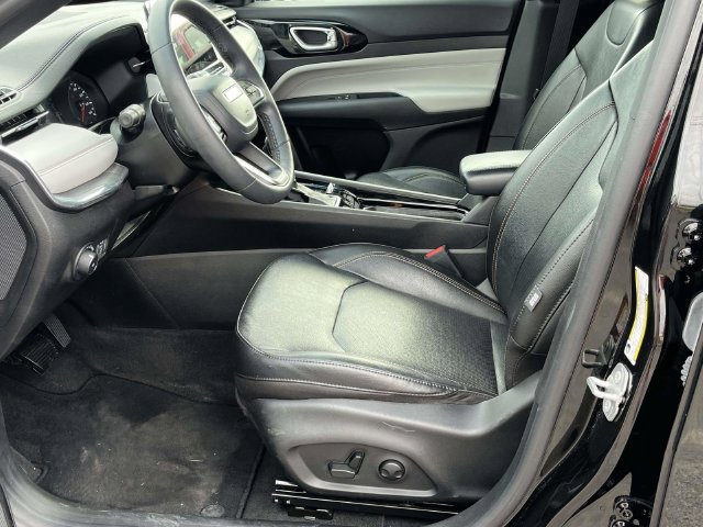 Used 2023 Jeep Compass Limited AWD/4WD image 13