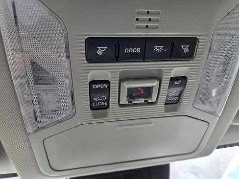 Used 2021 Toyota RAV4 XLE w/ Convenience Package FWD image 36