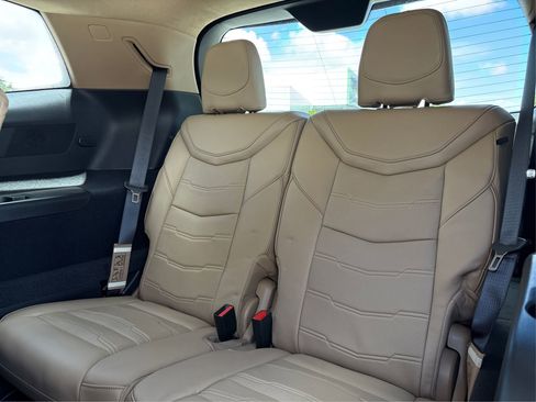 New 2025 Cadillac XT6 Premium Luxury w/ Platinum Package image 12