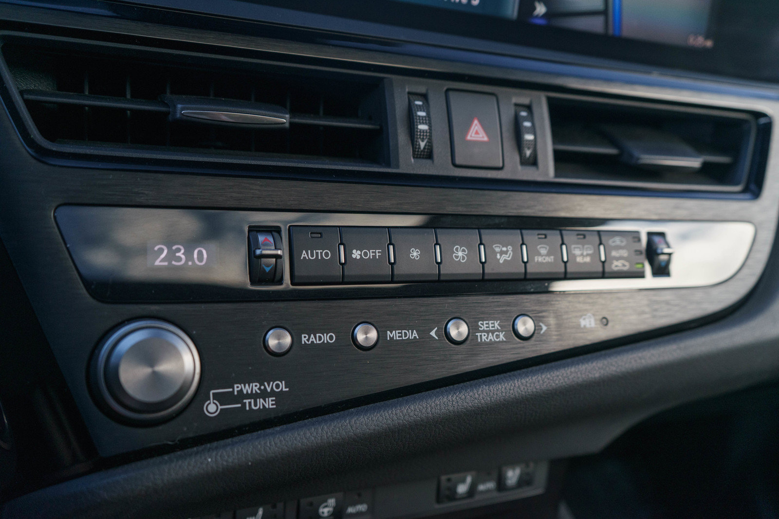 Used 2022 Lexus ES 300h FWD image 17